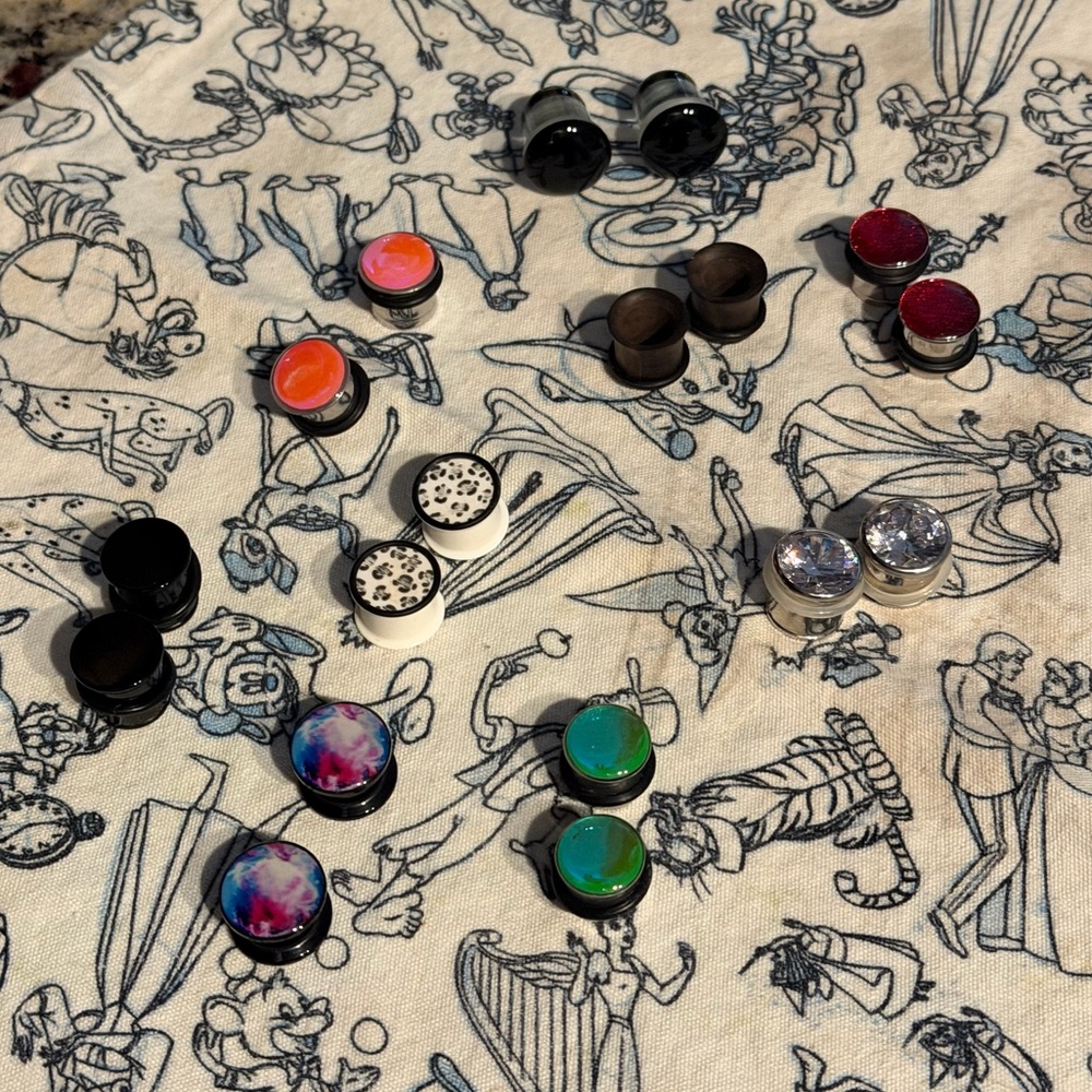 Bundle of 9 Pairs 1/2” Plugs and Tunnels
